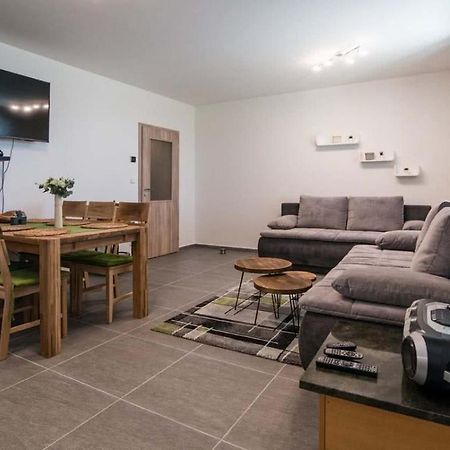 Astra Lipno Apartment ฟริมบูร์ก ภายนอก รูปภาพ
