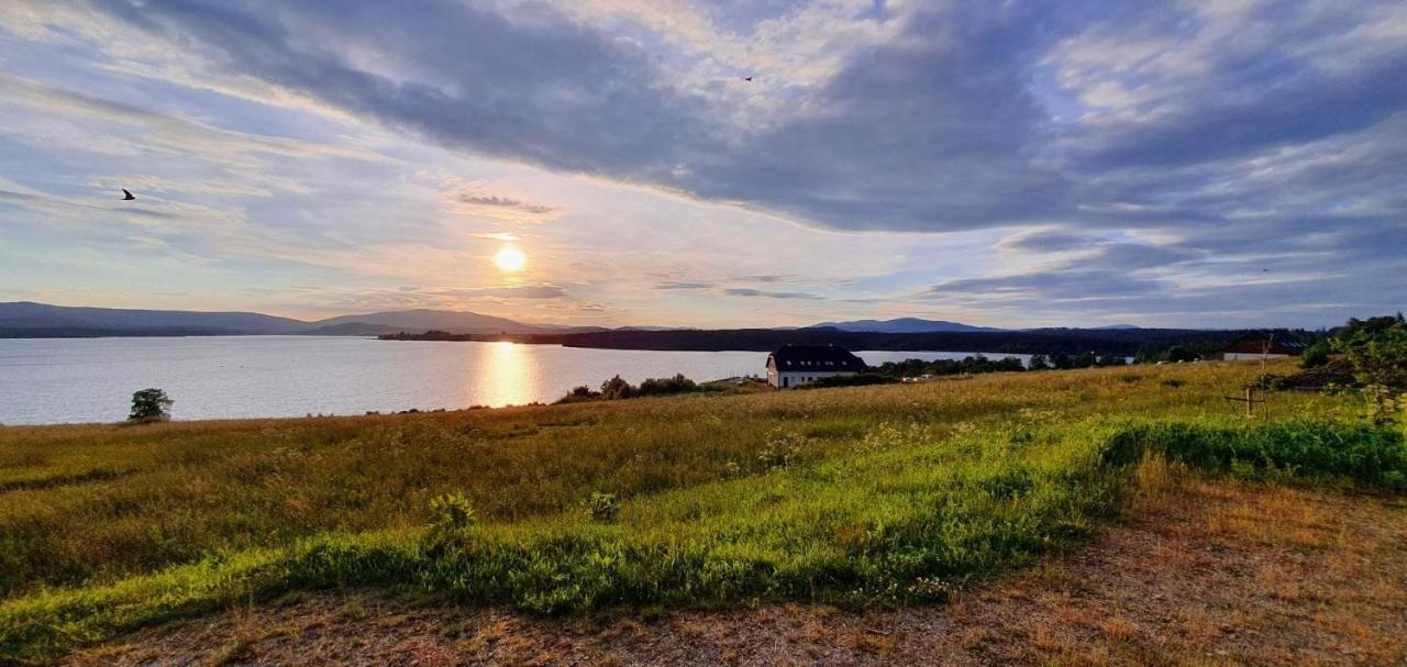 Astra Lipno Apartment ฟริมบูร์ก ภายนอก รูปภาพ