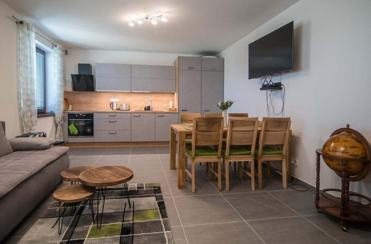 Astra Lipno Apartment ฟริมบูร์ก ภายนอก รูปภาพ